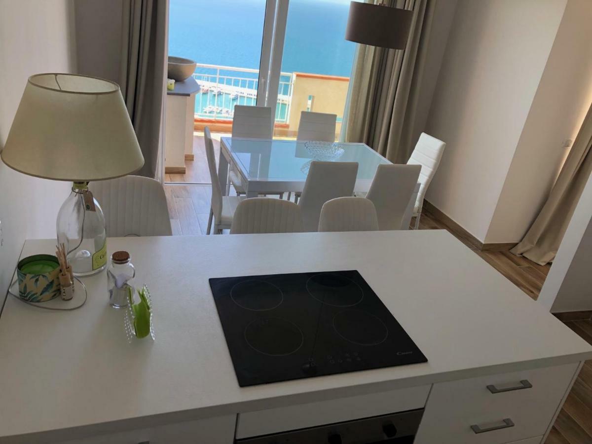 Appartamento Vista Mare Capo dʼOrlando エクステリア 写真