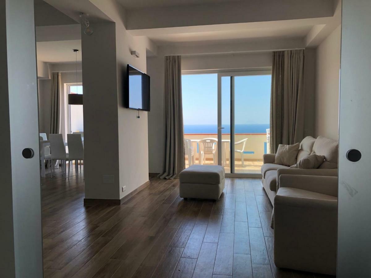 Appartamento Vista Mare Capo dʼOrlando エクステリア 写真